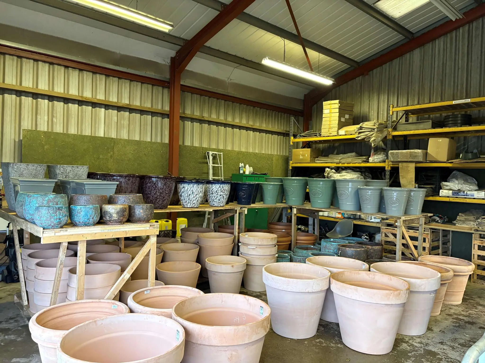 Stromboli Mixed Colour Pots